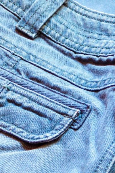 Le_jean_taille_haute_pour_homme_:_in_or_out_?
